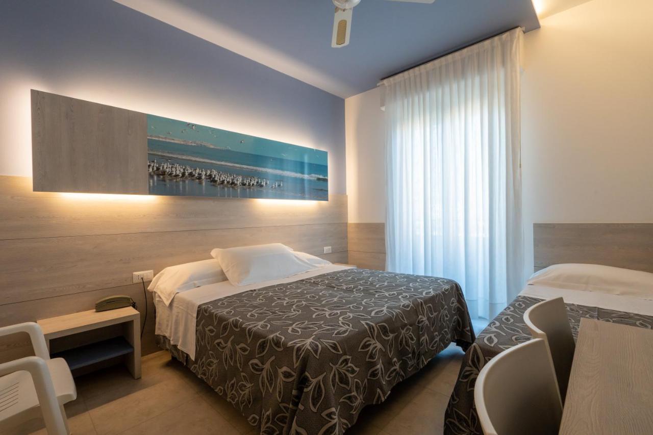 Clipper Hotel Pesaro Exterior foto