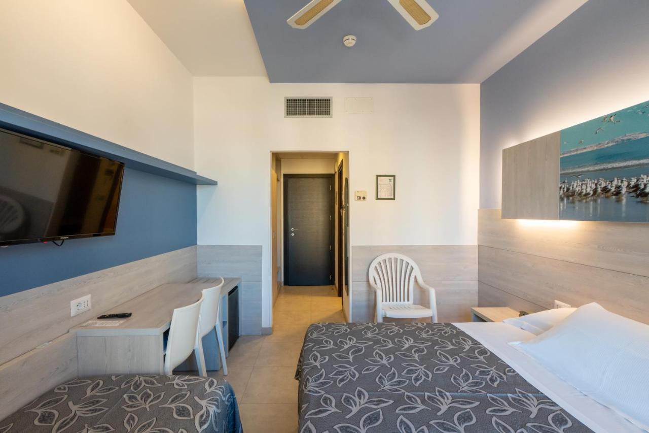 Clipper Hotel Pesaro Exterior foto